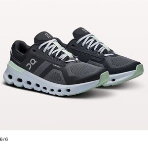 On running CLOUD RUNNER SNEAKER